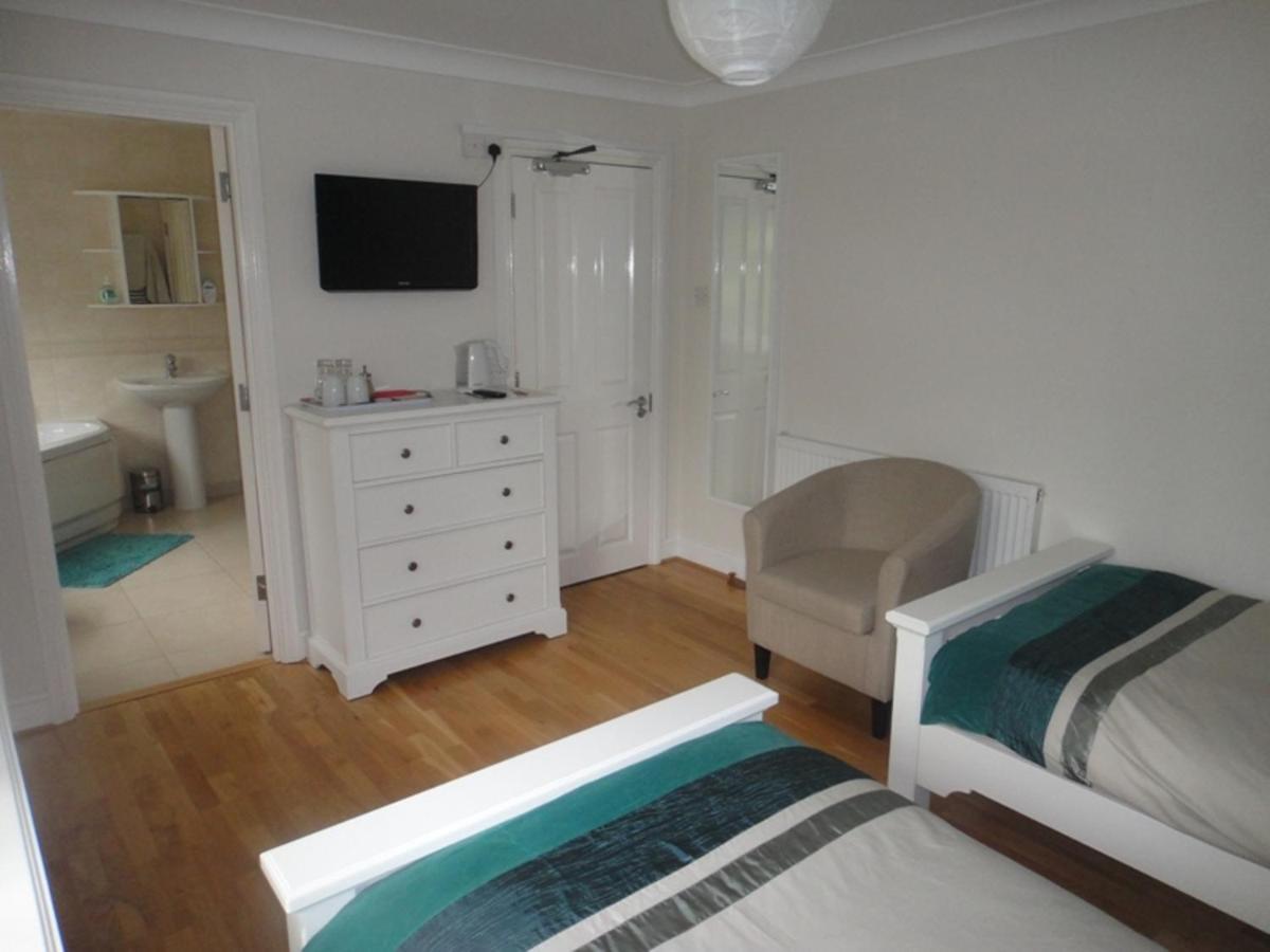 The Oaks Guest House London Room photo